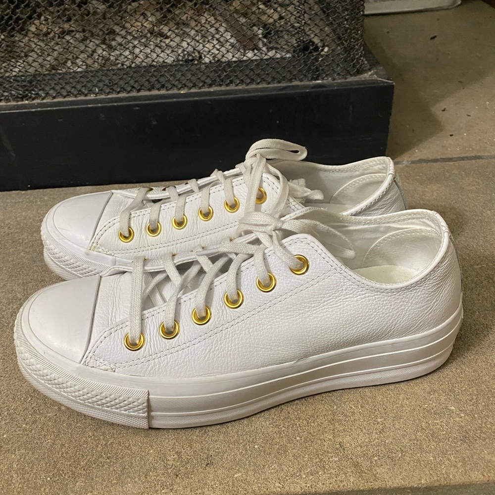 Converse White Leather Platform Women Sneakers Gold Accents 572277C 8.5 final!